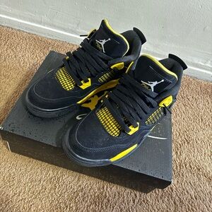 Air Jordan 4 Retro GS “Thunder” 2023